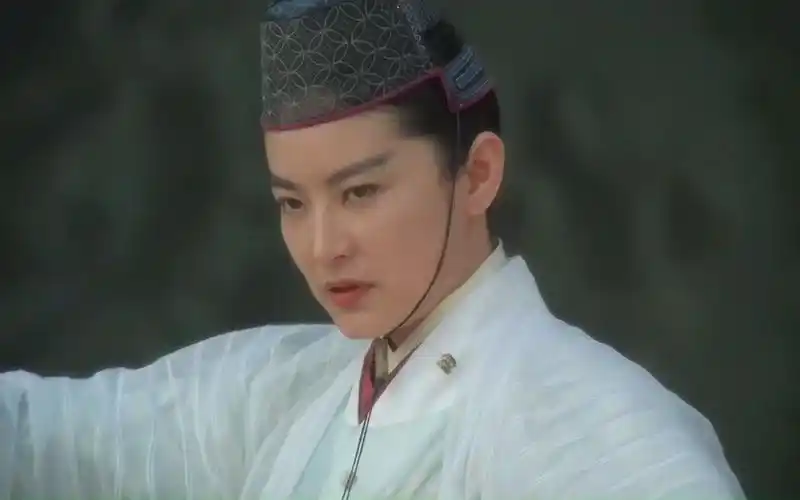 电影片段:女神林青霞整个人气场不是盖的!