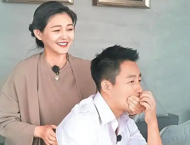 蔡妍回应绯闻:大s的老公只是喜欢我的pp,我们没有恋人关系