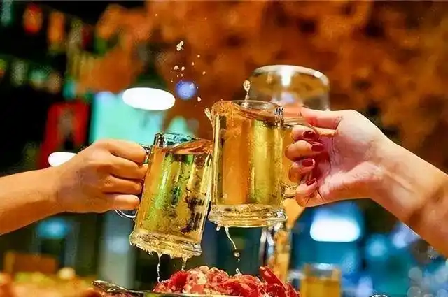 生活中如何正确喝啤酒?