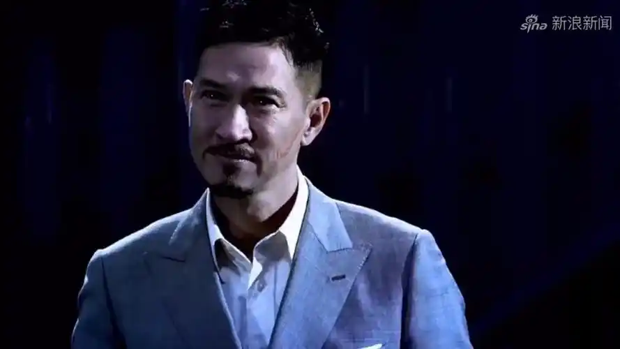 张家辉这个舞没人学得会,就算练上十年也学不到皮毛,高手!