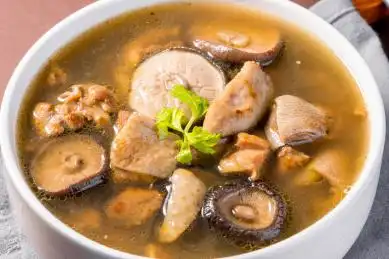 美味家常养生烫品香菇炖鸡