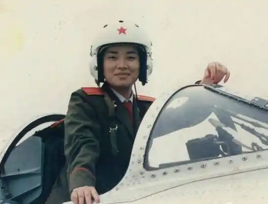 毛阿敏罕见老照片从22岁到57岁29张照片看尽她曲折离奇的一生