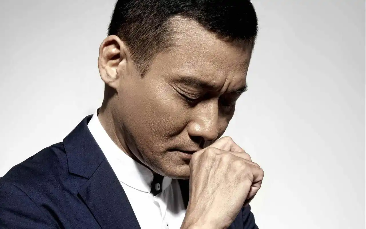 中年男人请你姑且保持油腻