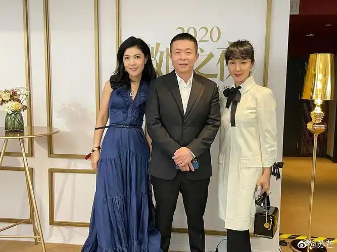 苏芒发了微博之夜的明星合照