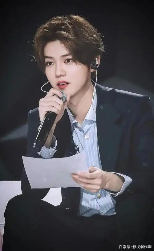 明星鹿晗,神仙颜值!