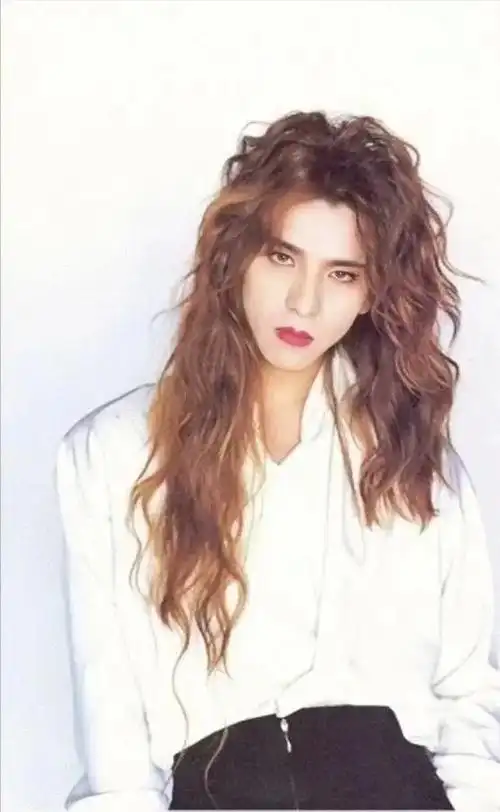 妖孽美男:宝井秀人和美女主播相守21年,林佳树被分手,至今未婚