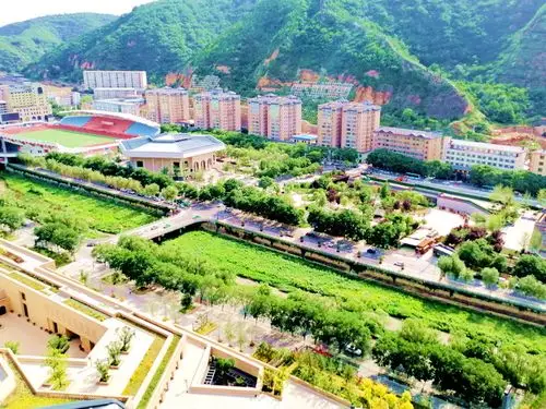 跟着老夏去延安南泥湾壶口瀑布看看