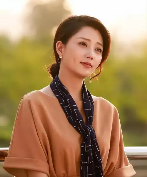 殷桃:四十多岁焕发第二春,曾迷倒六个男人,她的故事真不简单 - 娱乐