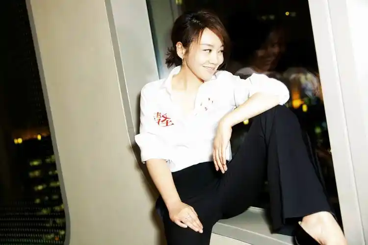 闫妮:离婚那天挥泪与前公婆告别,18年后待前公婆如亲生父母