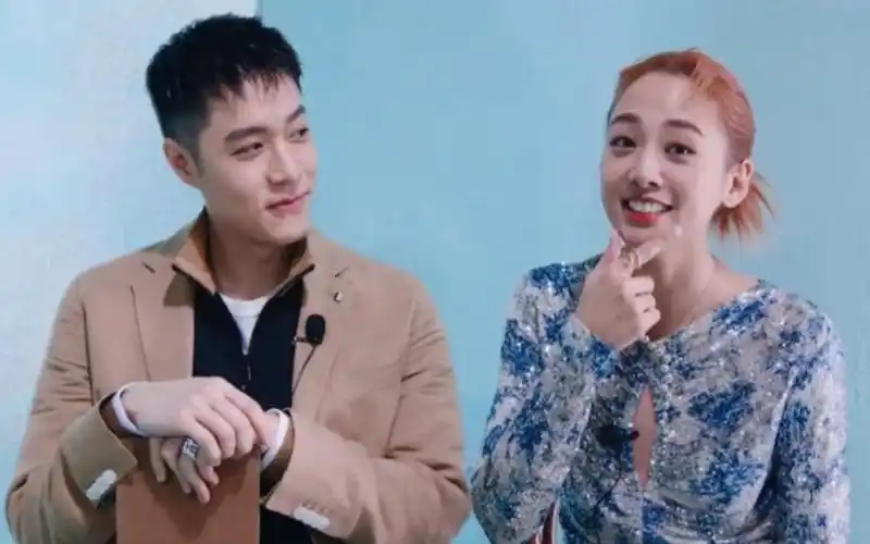 鬼鬼吴映洁谈单身冻卵,否认和炎亚纶恋情!