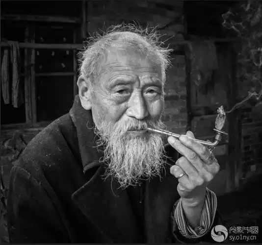 第12期《中国摄影》以《黑白》征稿 请跟帖投稿