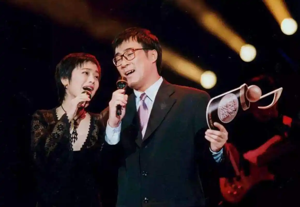 原创张艾嘉李宗盛和罗大佑都把第一次给了她67岁心里住着20岁少女