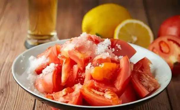 夏天到了凉拌番茄时别直接放糖牢记这3个步骤滋味会更甜