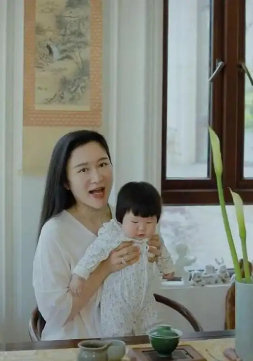 9年后再看张纪中妻子杜星霖现状才懂她和樊馨蔓谁更精明