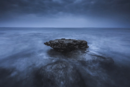 gif动态图片下载,该gif动态图片标题为海边礁石gif动图,编号