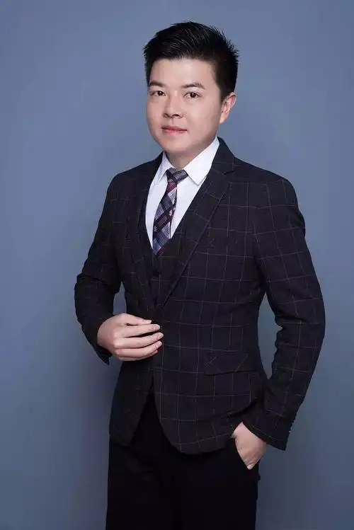 多家知名房地产公司 特邀主持人 多家知名互联网/微商企业 指定主持人