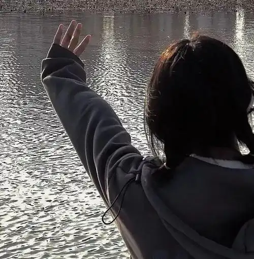 女生头像|ins高级质感 不露脸背影头像 - 知乎