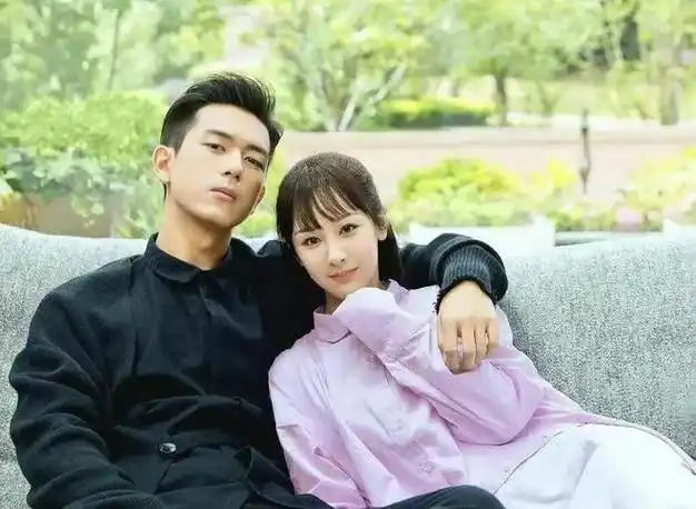 李现粉丝不满和杨紫二搭发长文控诉工作室大量粉丝已脱粉