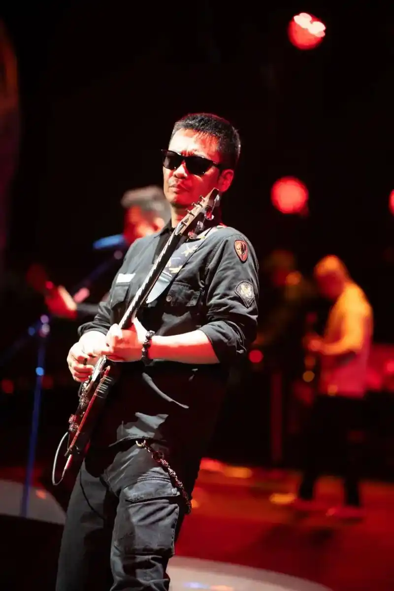 中国第一吉他手李延亮"机长"生日快乐!李延亮:1969年12 - 抖音