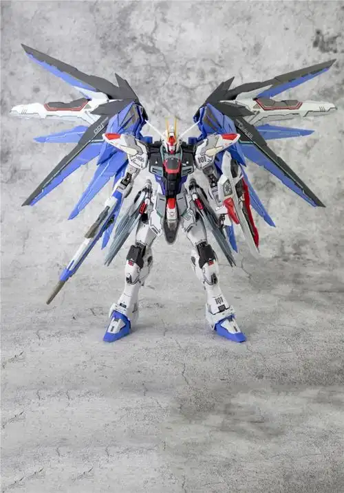 万·代(ban·dai)大班mg高达模型1:100强袭自由2.