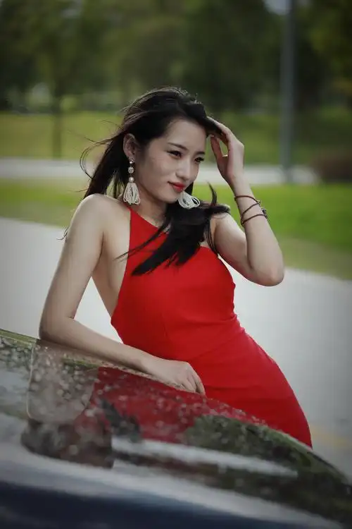 摄影/后期:刘友灼.出镜模特:小卫.摄影指导,服装:森林老人.