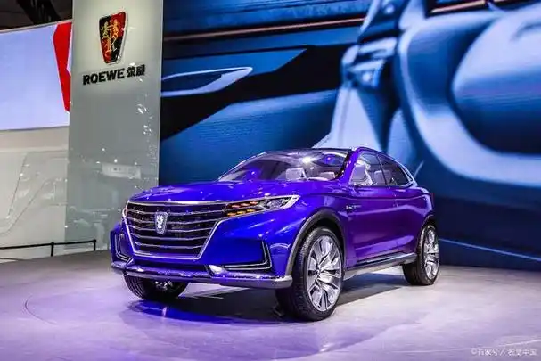 黑红盾牌标志,两个狮子图案的车标是什么车?