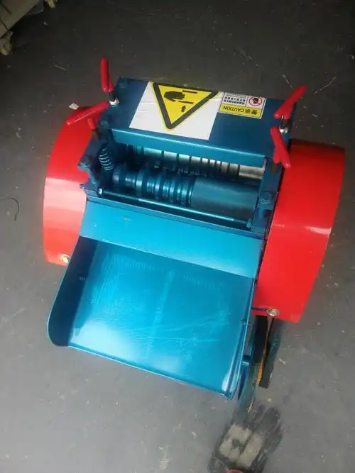 产品参数 产品名称:双刀电缆线剥皮机 产品型号:zc-100 电      压