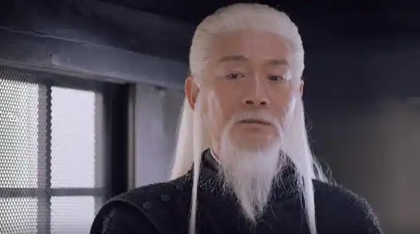 原创郑少秋有多帅气即便是72岁演白发苍苍老人出招动作帅气逼人