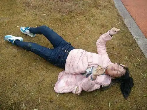 南阳白河打捞一溺水女孩,寻找孩子家属