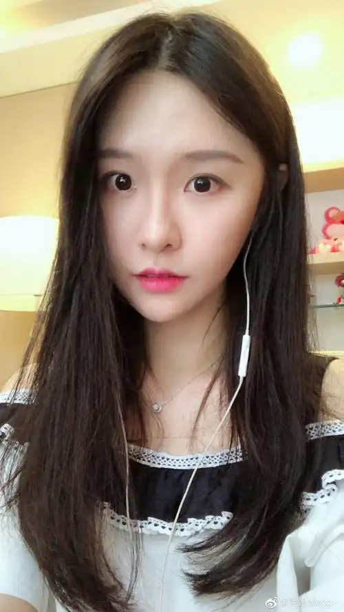 大喜之日!阿冷斗鱼开播一周年,相约幸福有你不"冷"