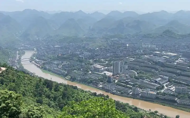 鸟瞰茅台镇全貌_哔哩哔哩 (゜-゜)つロ 干杯~-bilibili