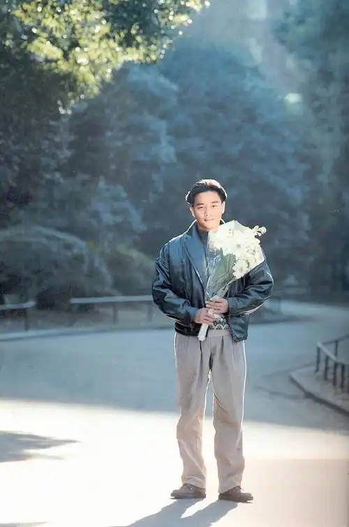 你认为张国荣最美的照片是哪一张? - 知乎