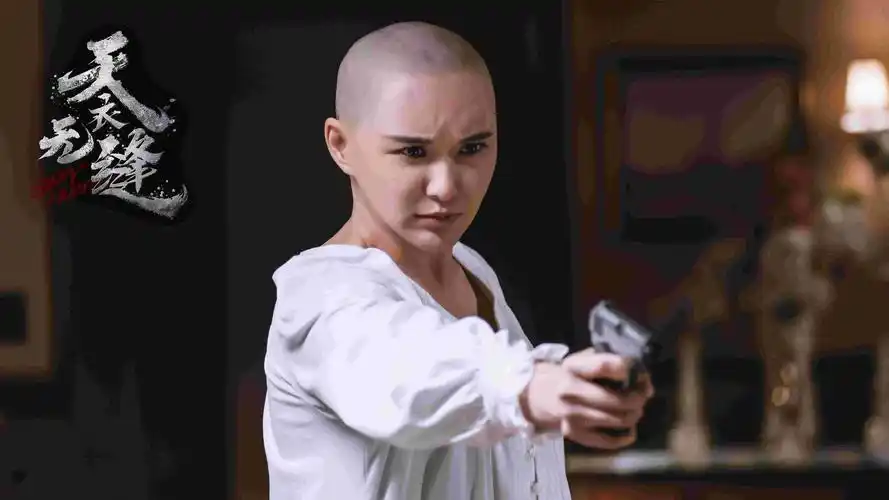 《天衣无缝》持续悬疑剧情 莫小棋为戏牺牲剃光头