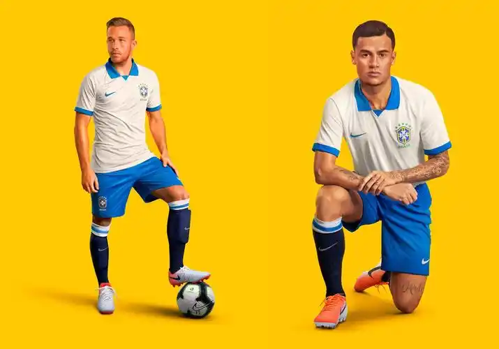 巴西国家队2002主场球迷版球衣