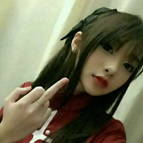 求这张图片来源出处或者这个人叫什么