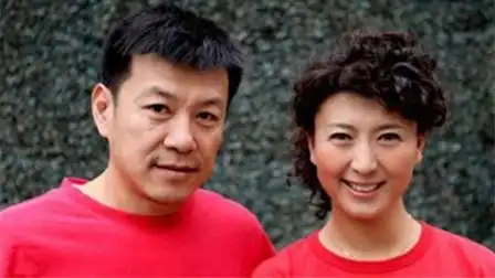 闫学晶前夫曝光,背景强大连赵本山都要给面子,能有今天全靠前夫