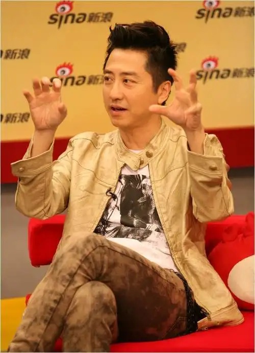 同林鸟共渡难关伊能静秦昊完成互救爱情力量显神奇