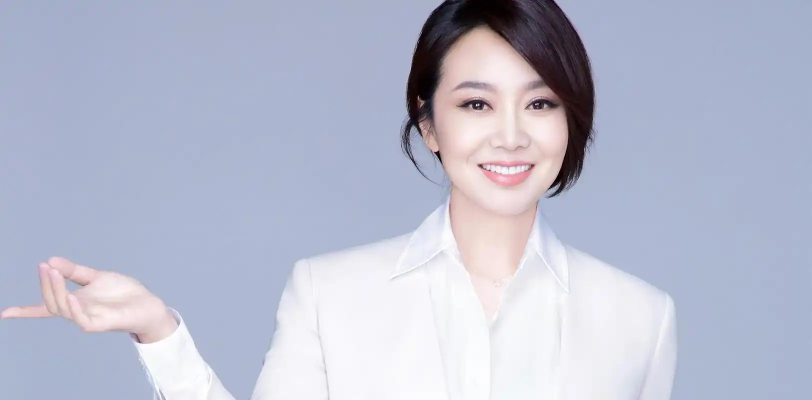 [中国赞]2004年,闫妮的老公邹伟一回家,就冲着正在做饭的闫妮说到:"