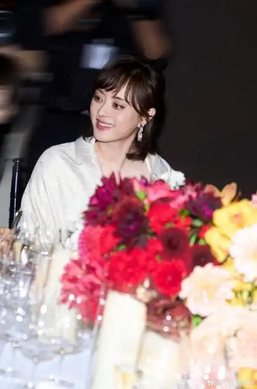 网易首页>网易号>正文申请入驻>看到工作室公开的高清照片后,粉丝们都