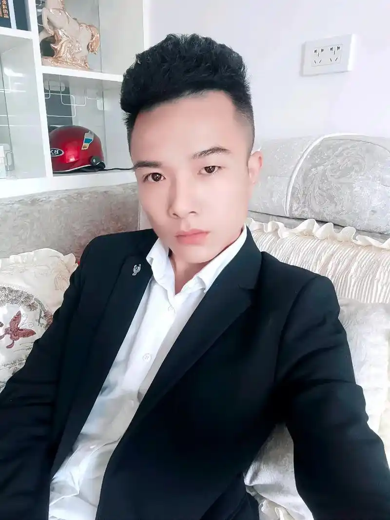 现在的男人,都说女人现实,其实男人才最现实,丑的你看不上,漂 - 抖音