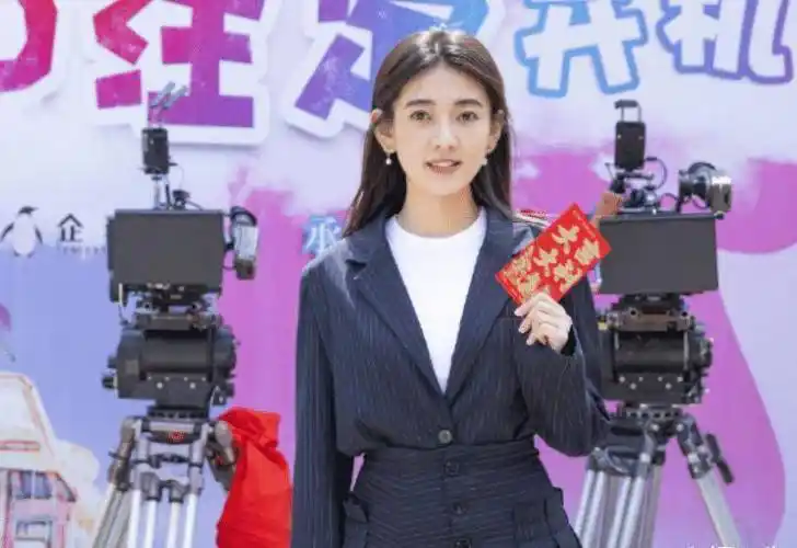 官宣新剧再组cp,光看合照被甜蜜暴击_邢昭林_梁洁_感觉