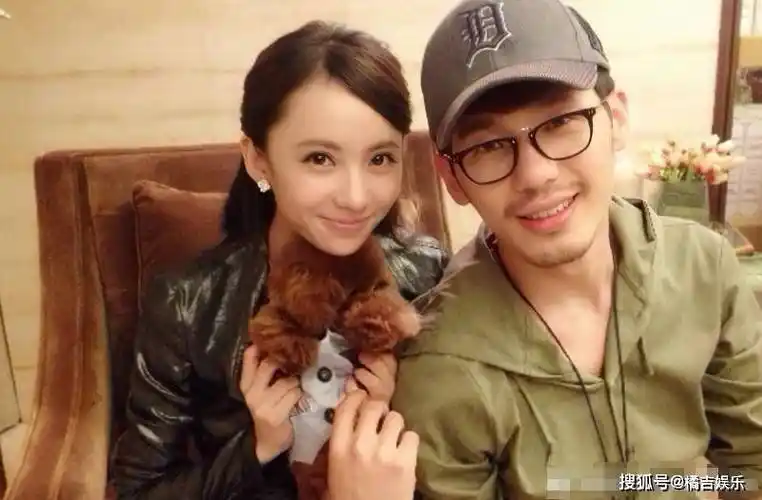 白宇逛街后回刘萌萌家的画面被刘大锤拍到了_网友_祝福_衣服