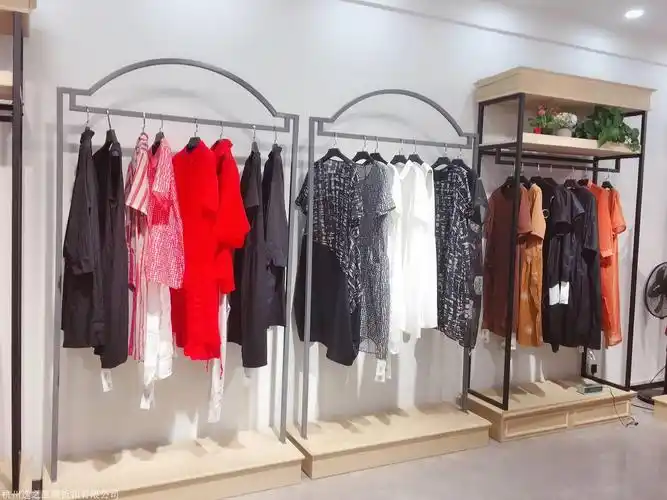 品牌折扣店女装