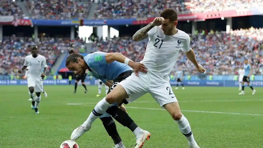 世界杯1/4决赛:乌拉圭0-2法国比赛集锦