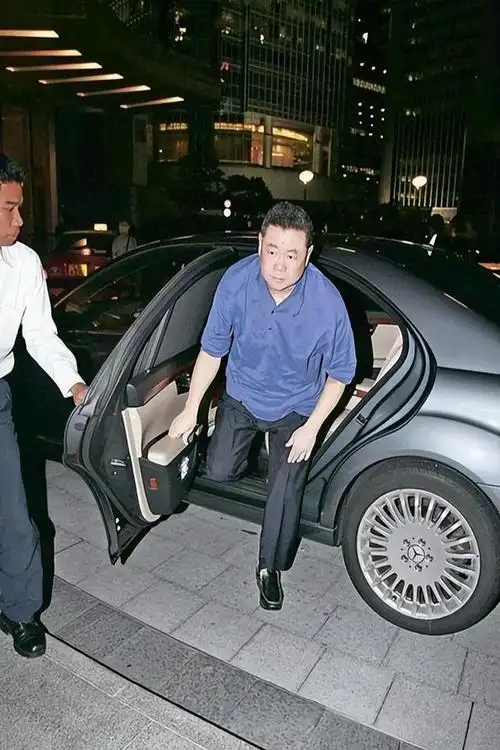 地下皇帝洪汉义10年赚百亿一句话让刘銮雄请来关之琳