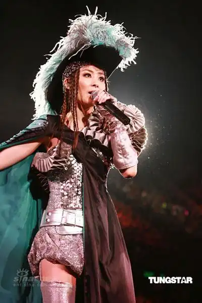 图文:陈慧琳香港演唱会尾场--豪迈气魄