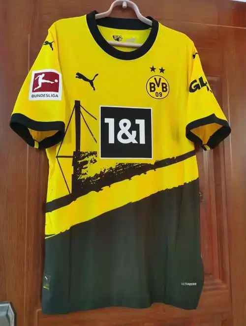多特蒙德新赛季主场球衣 球员 - 抖音