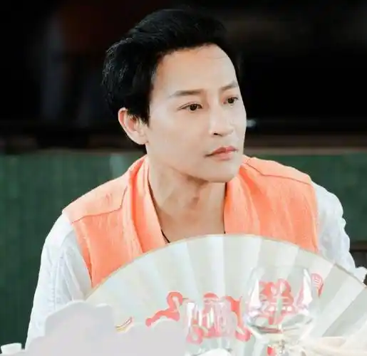 而陈志朋在《极限挑战宝藏行》中,他却是给人一种被"孤立"的感觉,很