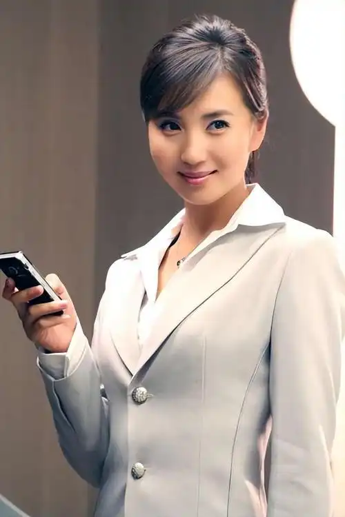 陈好的个人简介及生活照(知名演员陈好:31岁低调嫁富豪,婚后生一儿两