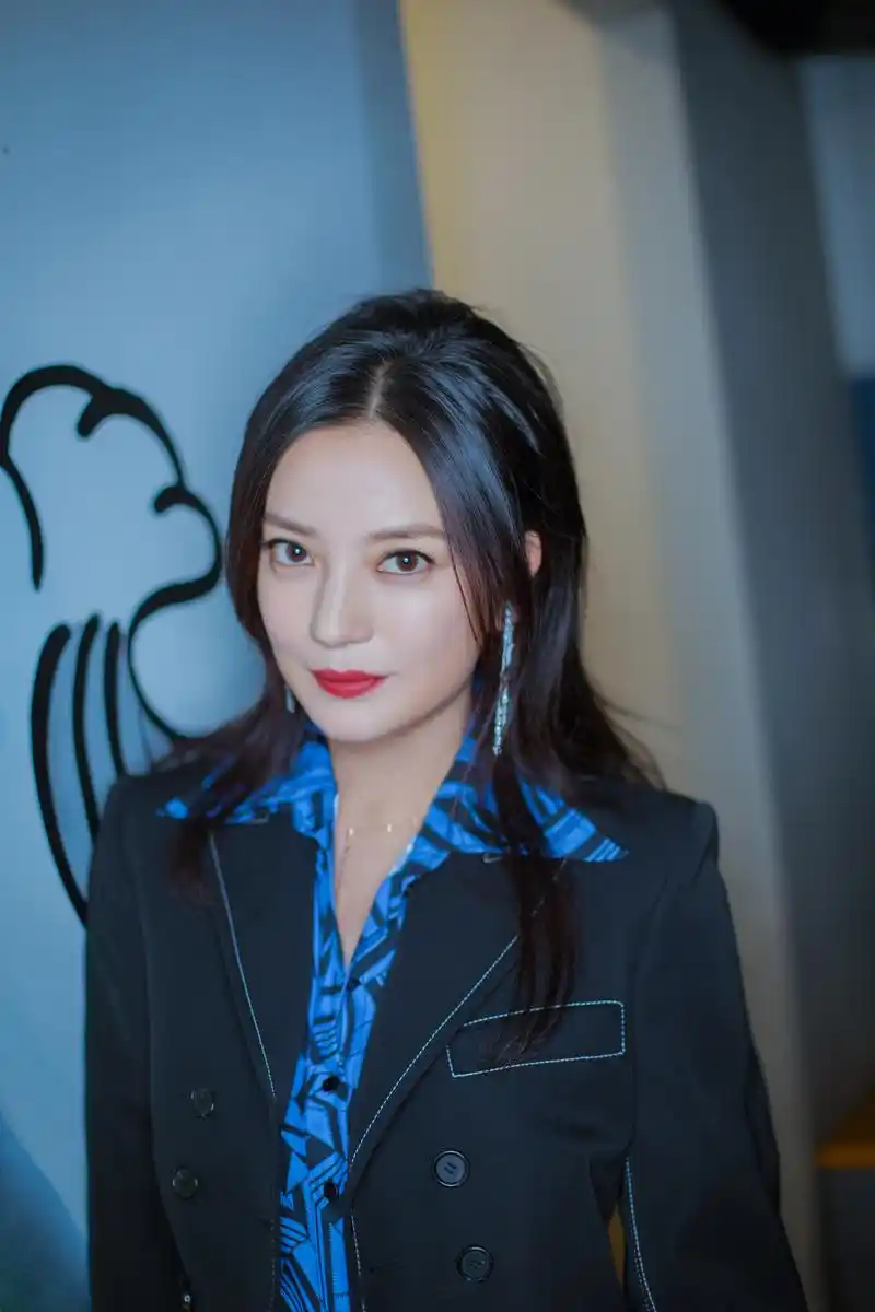 第12届first青年电影大使赵薇出席新闻发布会,她说first青年电影展是